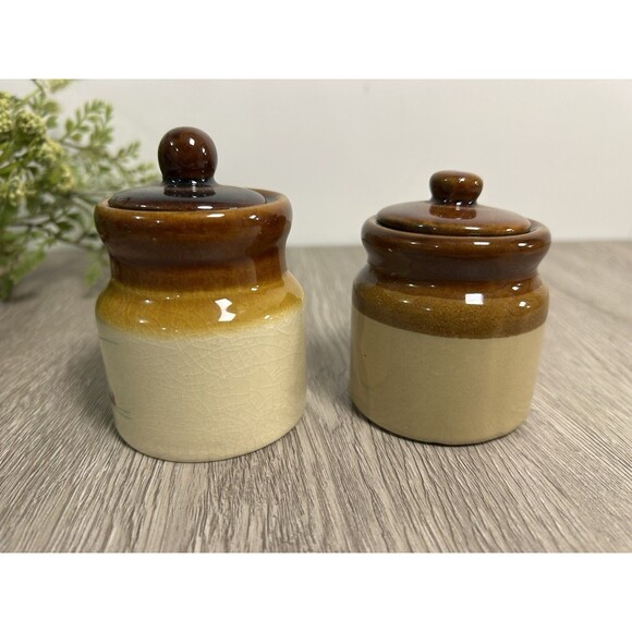 Set Of 2 Vintage Miniature Crock Jars 3” Christmas Winter Scene & Plain Brown - Picture 4 of 10